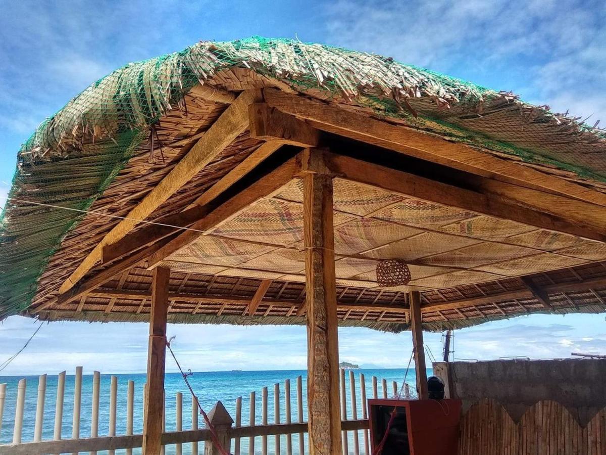 Suba Nipa Huts Homestay *