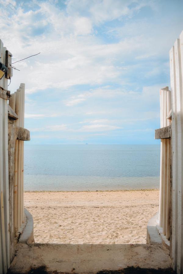 Suba Nipa Huts Daanbantayan