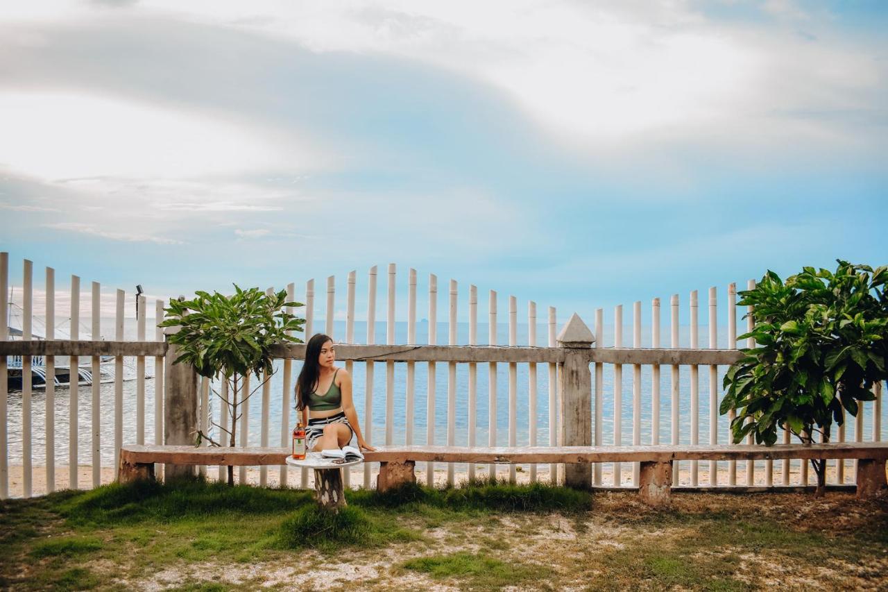 Suba Nipa Huts Daanbantayan