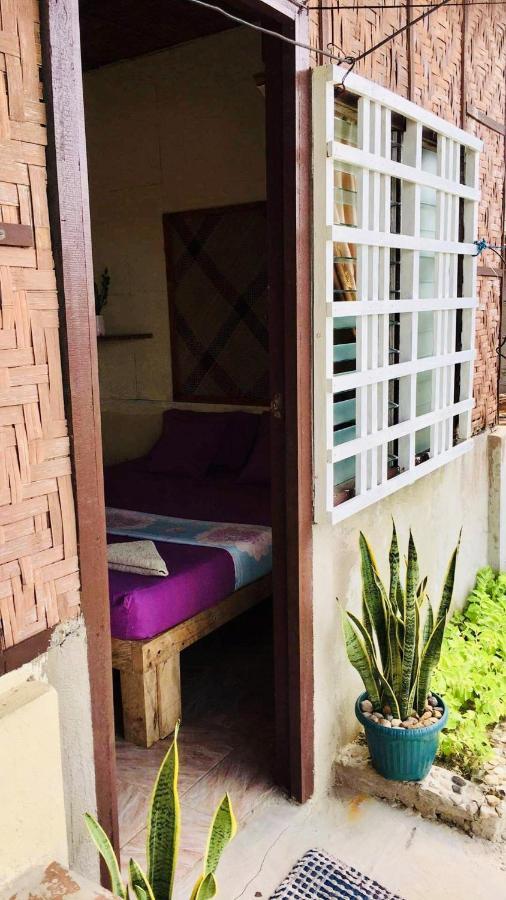 Suba Nipa Huts Homestay *