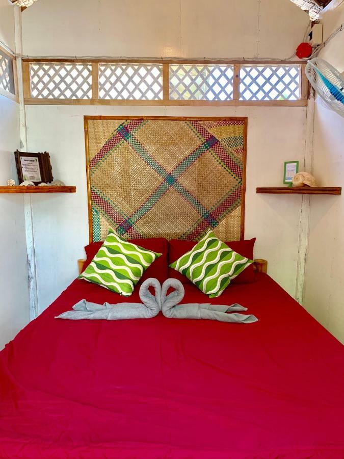 Suba Nipa Huts Homestay *